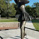 Tina Tuner Statue In Memphis